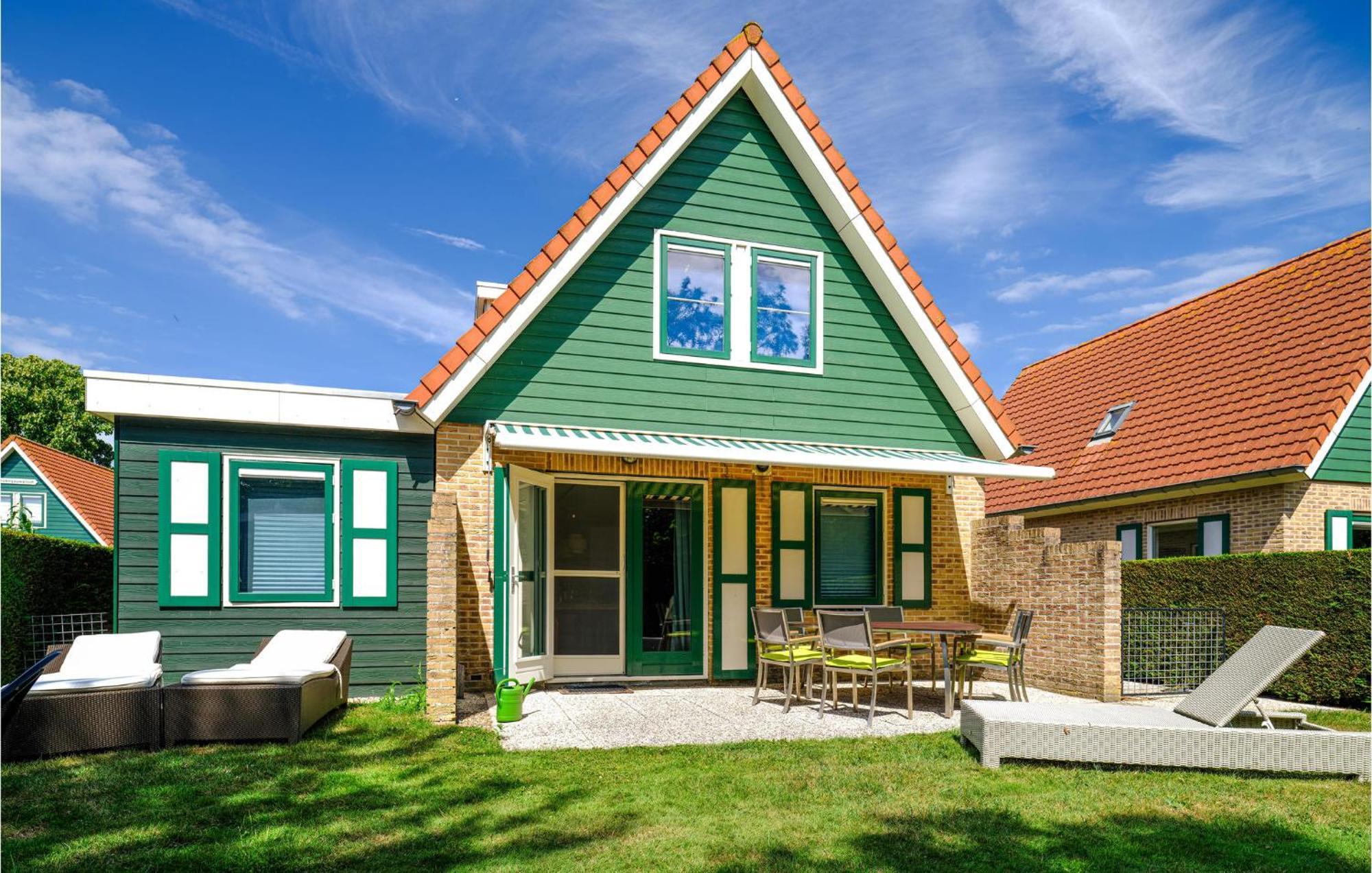 4 Bedroom Cozy Home In Zonnemaire Exterior foto